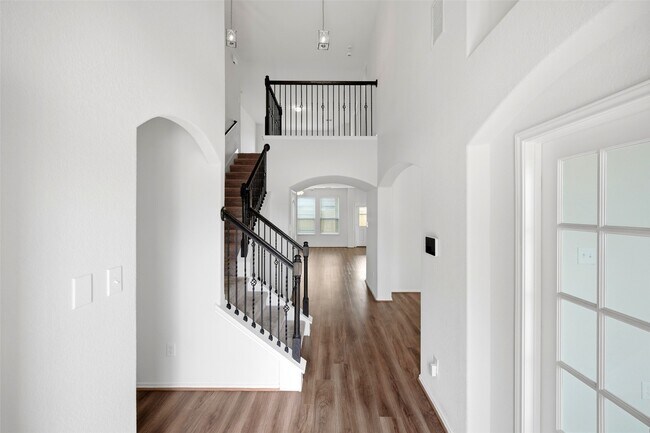 Foto del edificio - 5309 Camerford Ct
