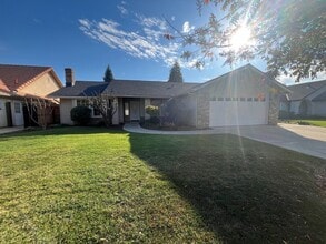 Building Photo - 4909 W Leighson Ave