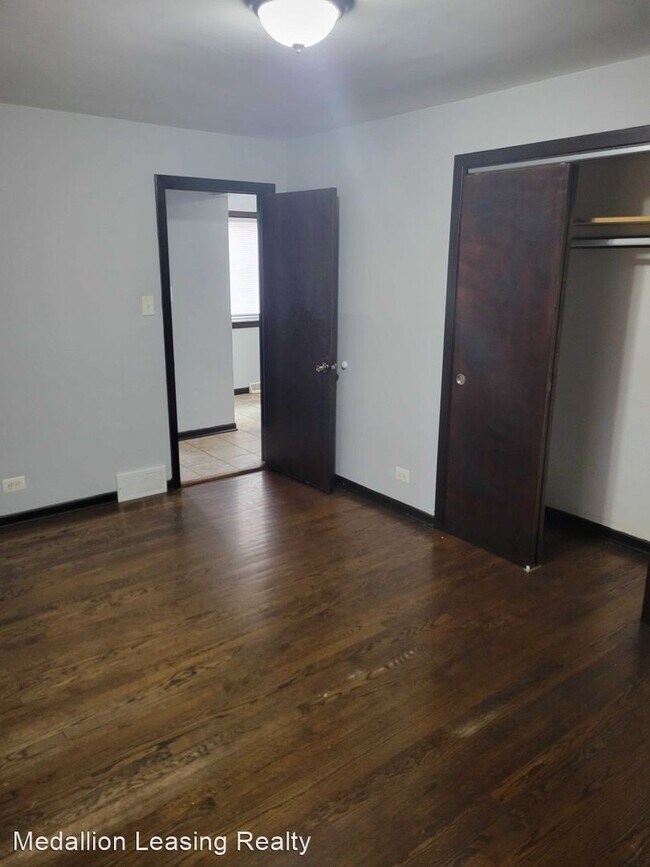 Building Photo - 3 br, 1.5 bath House - 9441 South Loomis S...