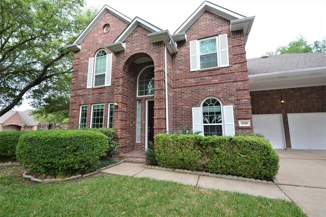 Foto del edificio - 12110 Laurel Ct