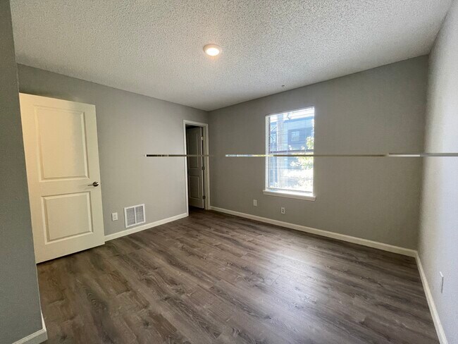 Dormitorio - 210 Mt Hope Ct