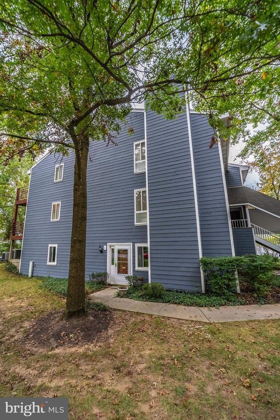 Primary Photo - 1 Greenwich Pl