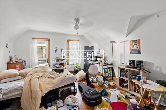 Foto del edificio - 15 Teele Ave