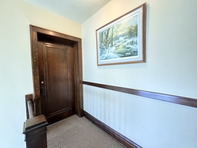 Foto del edificio - 5904 W Berteau Ave