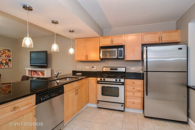 Foto del edificio - 3334 W Belden Ave