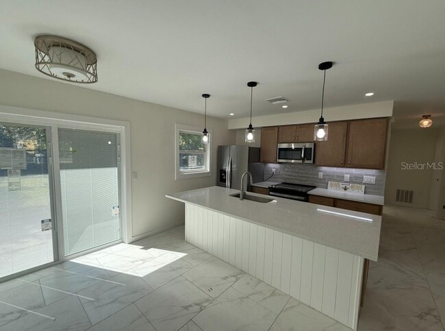 Foto del edificio - 1809 5th Ave W