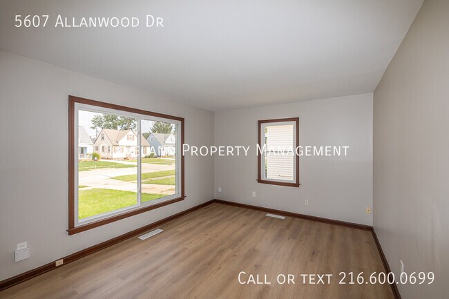 Foto del edificio - 5607 Allanwood Rd
