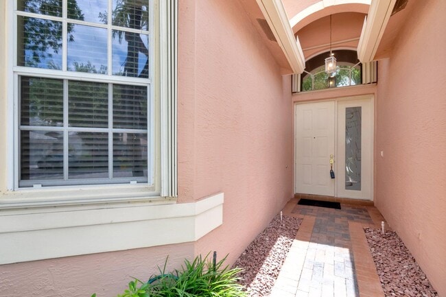 Building Photo - 7566 Pebble Shores Terrace