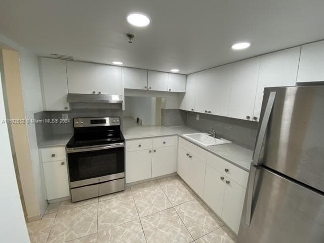 Building Photo - 2625 Collins Ave