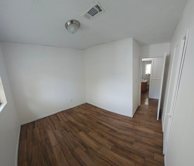 Foto del edificio - 221 Edison Drive