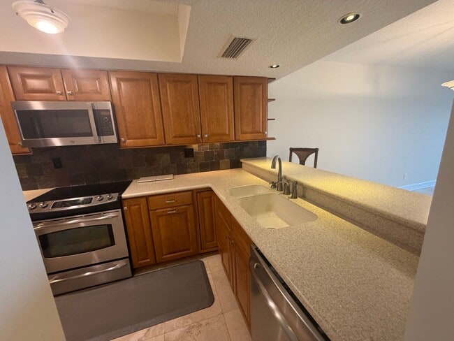 Foto del edificio - Ocean Front Condo Rental