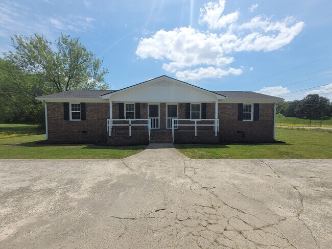 Building Photo - 373 Old Cedartown Rd