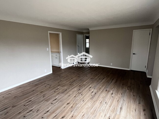 Building Photo - 10152 Lyndale Ave S