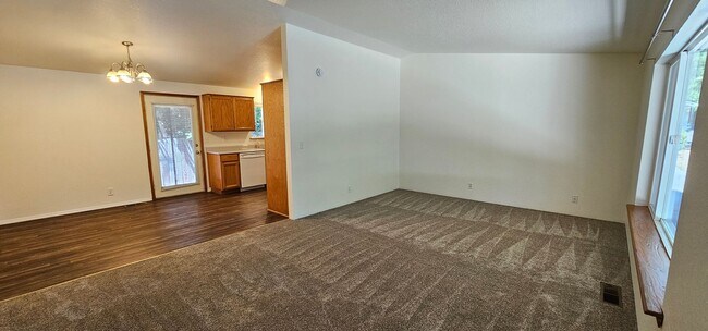 Foto del edificio - CHLLC2502.2