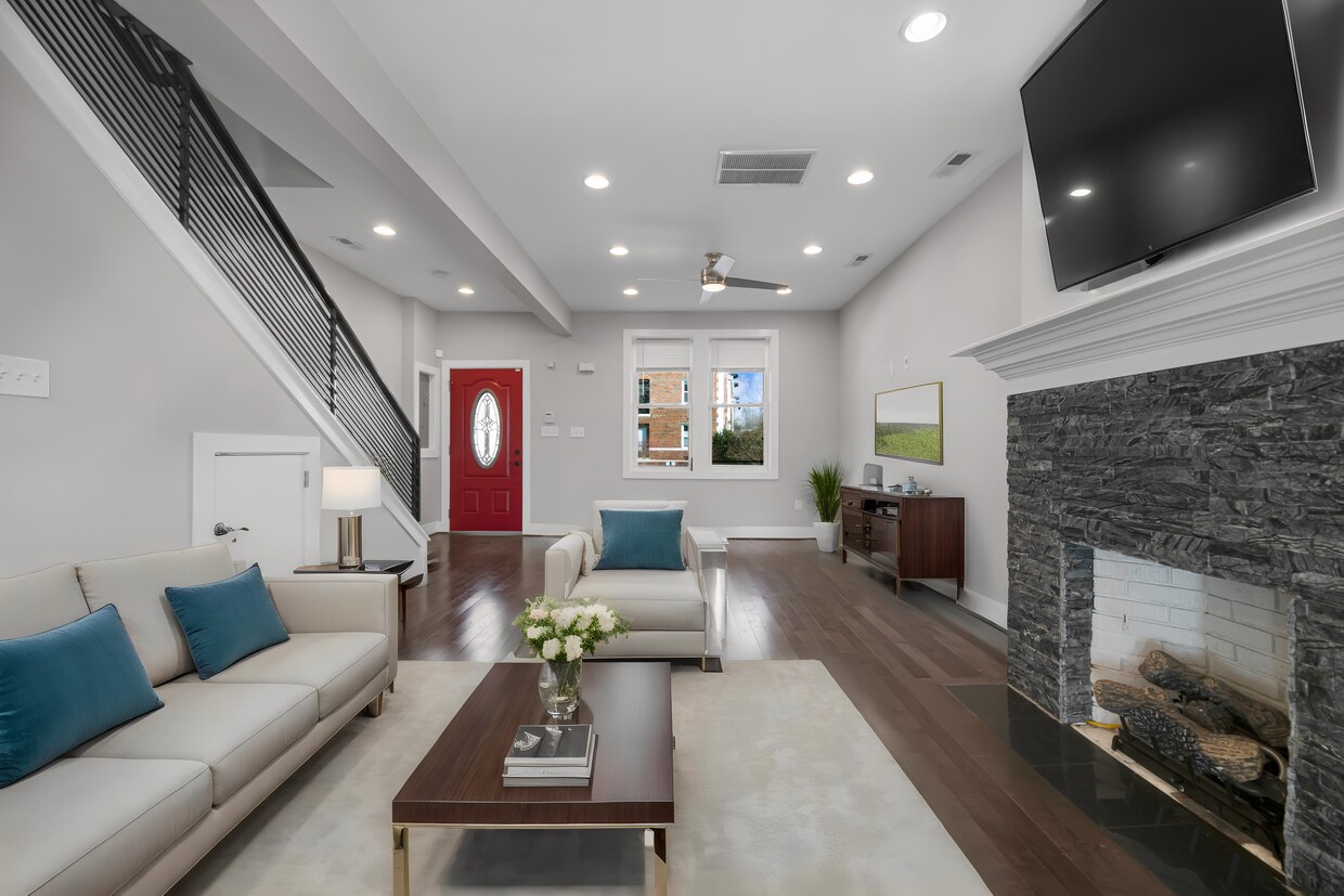 Foto principal - 2120 2nd St NW