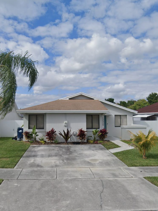 Foto principal - 12329 SW 198th St