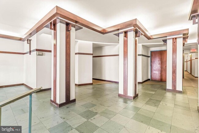 Building Photo - 2114 N St NW