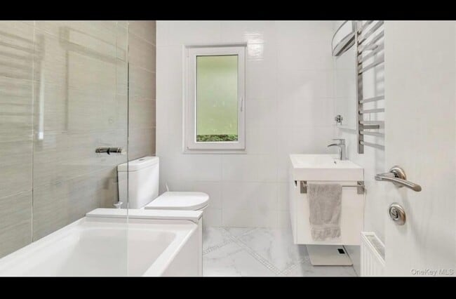 Foto del edificio - 143 Hallock St