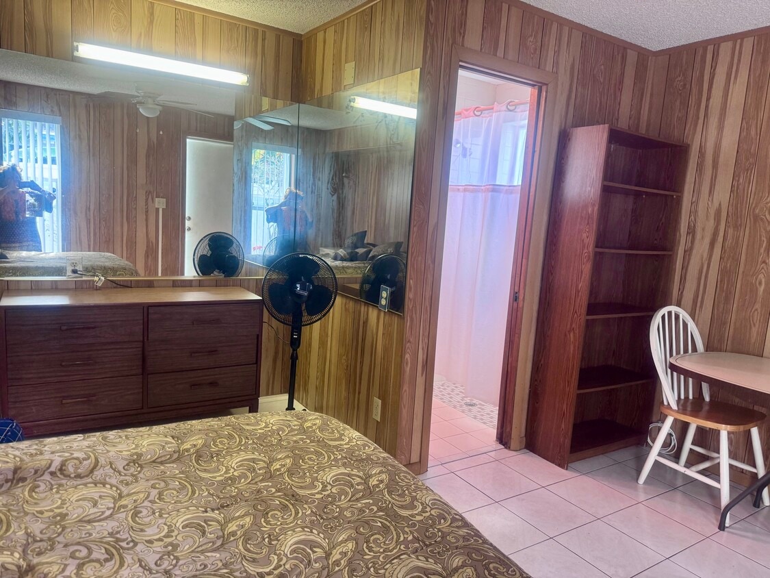 Foto del edificio - 6560 Grant Ct