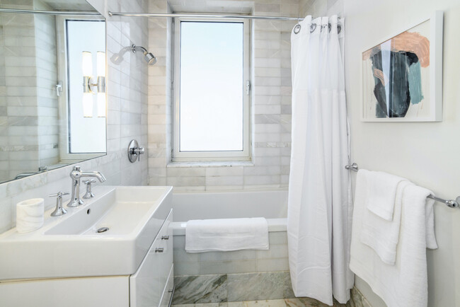 Foto del edificio - 3793 Lakeview Trail