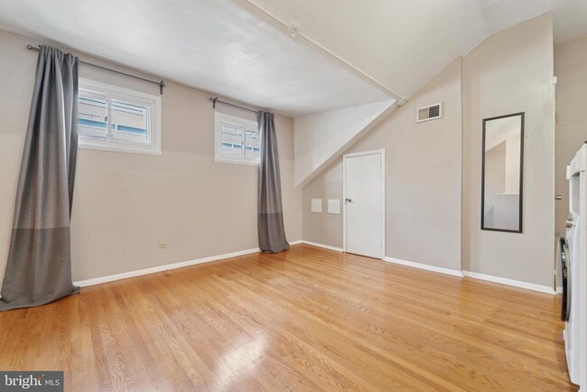 Foto del edificio - 1029 Spruce St