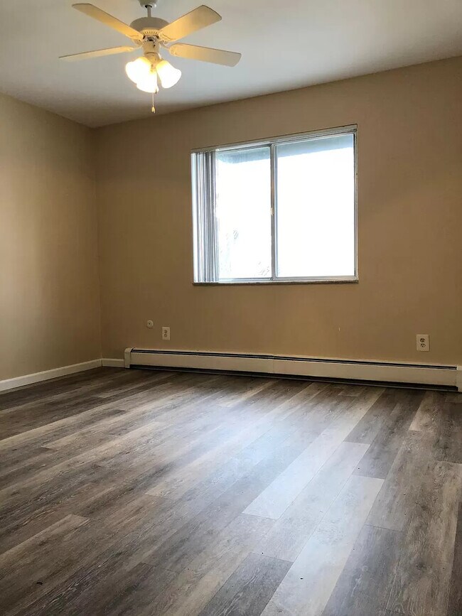 Bedroom1 - 1830 Axtell Dr