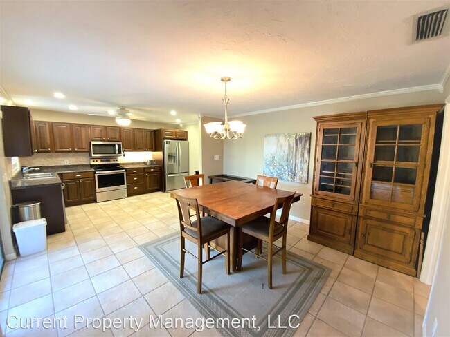Building Photo - 216 Marseille Dr