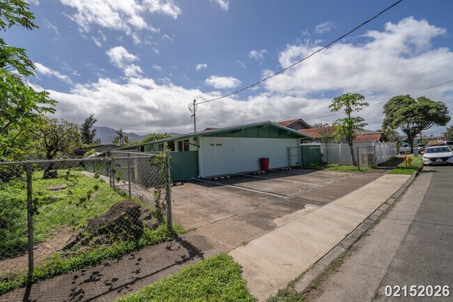 Foto del edificio - $3500 /2 Bed / 1 Bath / 1 Parking IN WAIALUA