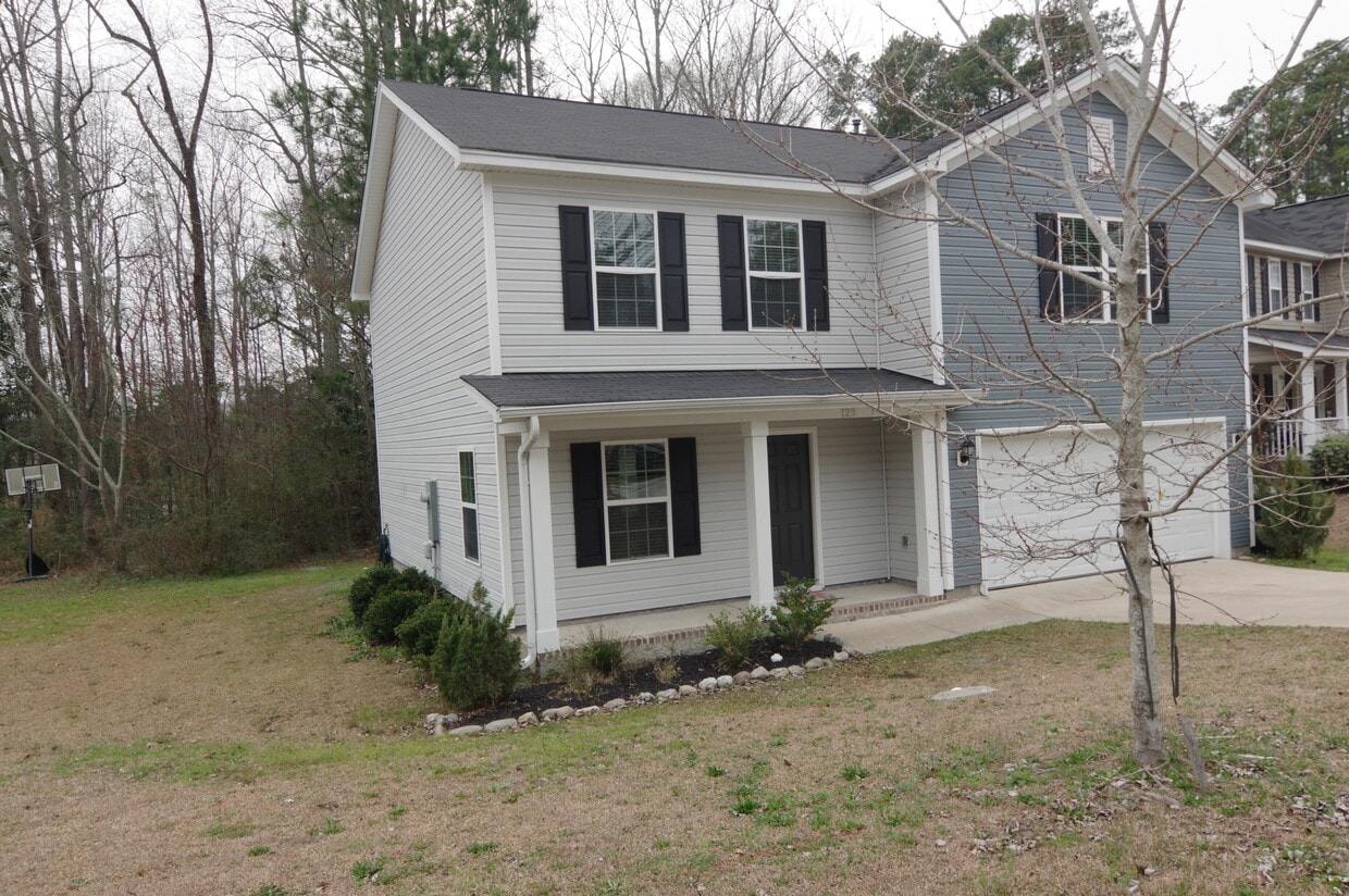 Primary Photo - 129 Vermillion Dr