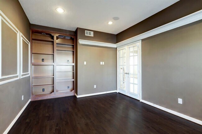 Foto del edificio - 2043 Broken Branch Ct