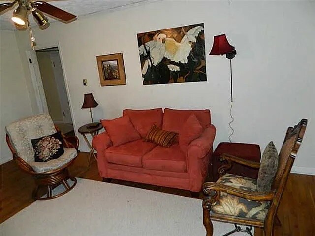 Foto del edificio - Room in Single Family Home on Veterans Memorial Hwy
