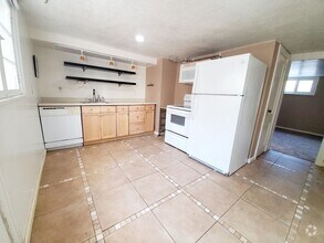 Building Photo - 388 N 300 E