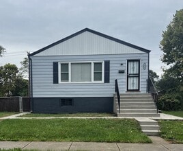 Building Photo - 2416 Johnson St