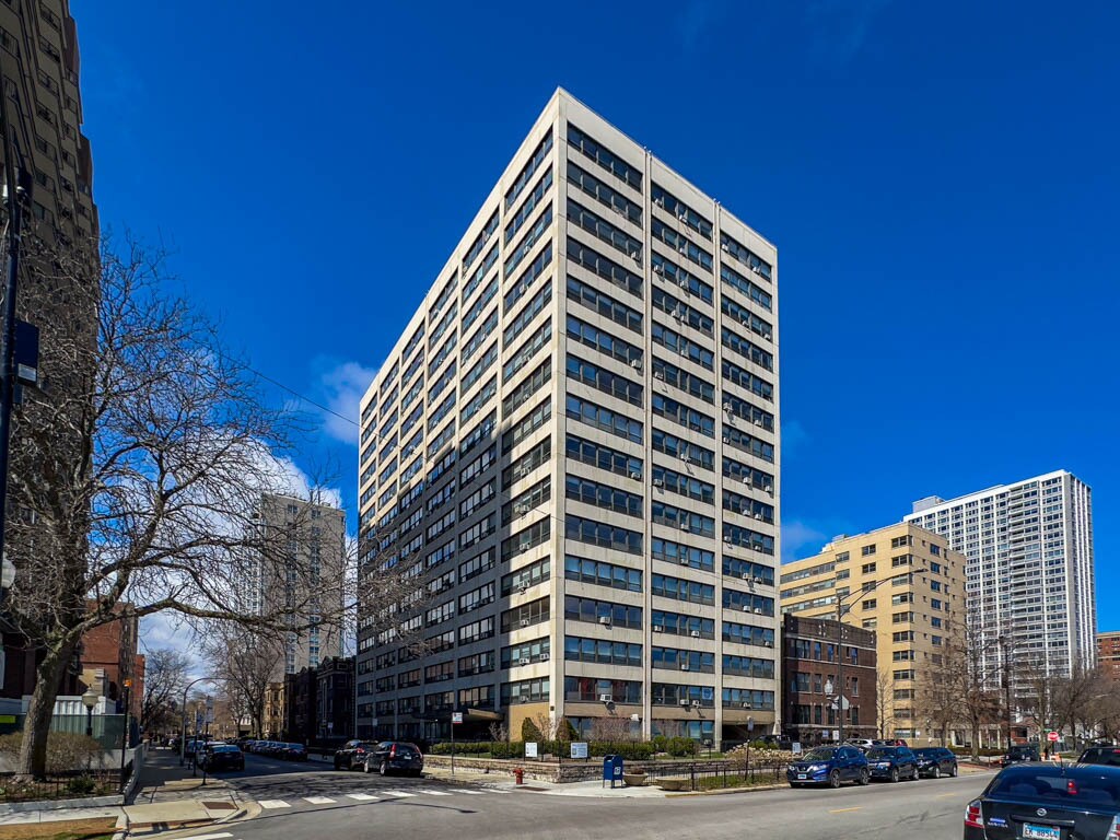 Foto principal - 4180 N Marine Dr