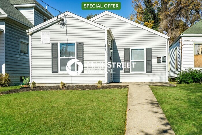 Primary Photo - 3 Bedroom Pet-Friendly Home in Louisville,...