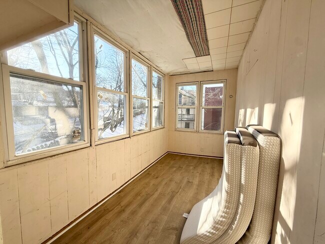 Foto del edificio - 144 Hillside St