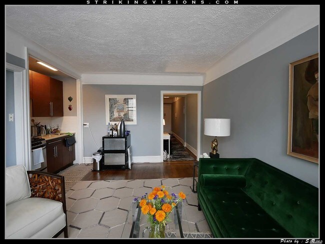 Foto del edificio - 72-34 Austin St