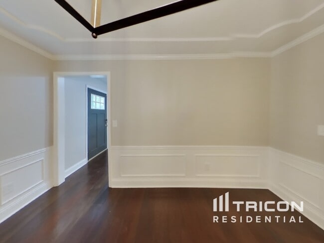 Building Photo - 15924 W 149th Terrace