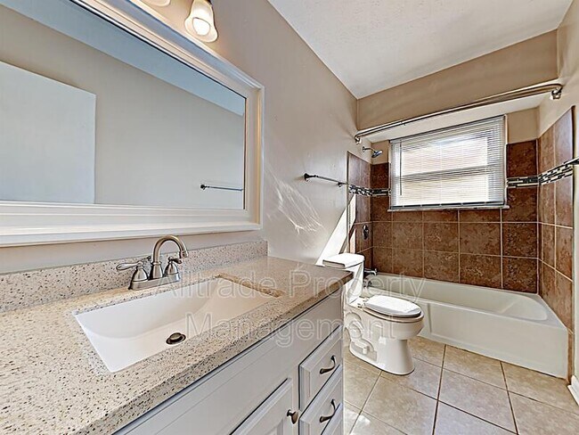 Building Photo - 4918 Cawood Dr
