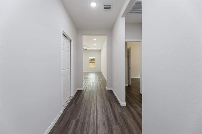 Foto del edificio - 2029 County Rd 3550