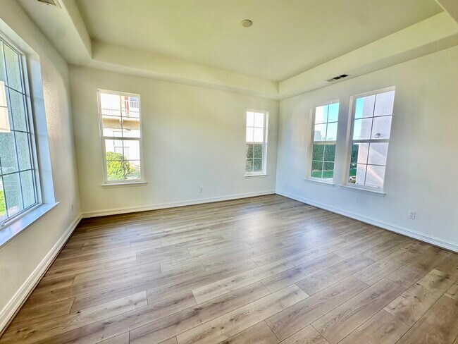 Foto del edificio - 1976 Lakota St