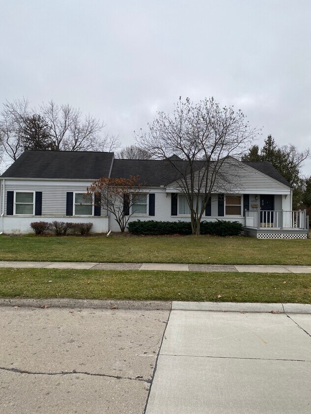 4254 Elmwood Ave, Royal Oak, MI 48073 House Rental in Royal Oak, MI