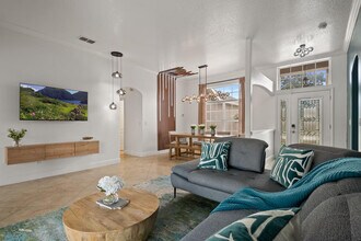 Building Photo - 511 Prestwick Dr