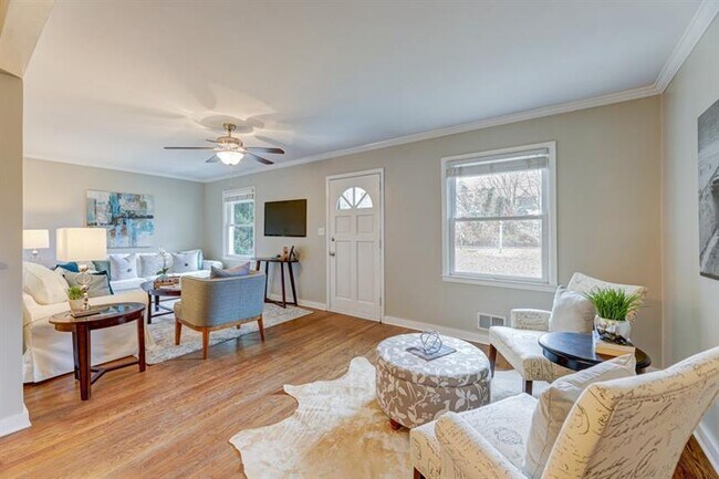 Building Photo - 2316 Poplar Springs Dr NE