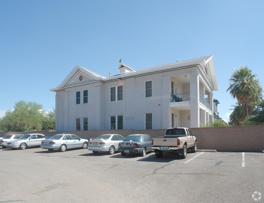 Foto del edificio - 435 E University Blvd