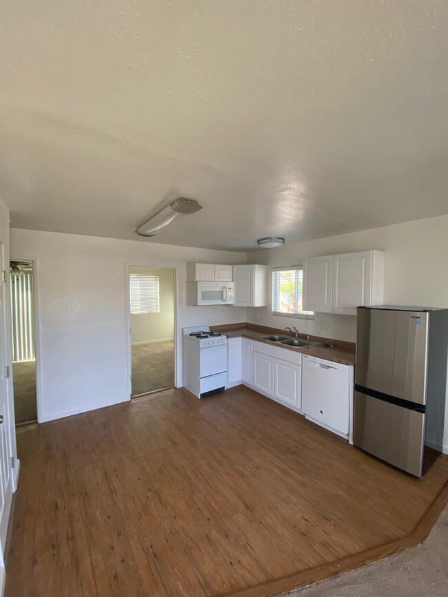 Building Photo - 21321 Golden Hills Blvd