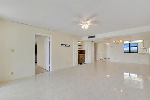 Building Photo - 911 Ocean Dr