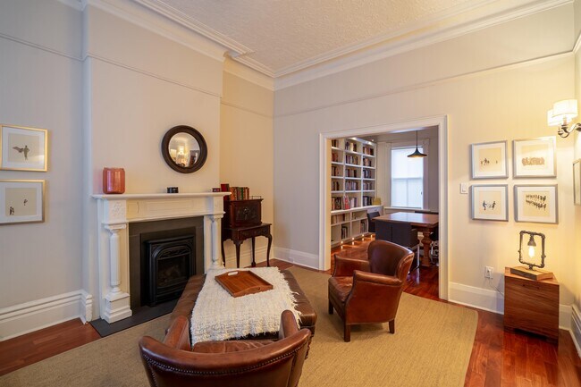 Photo du bâtiment - 198 Bellwoods Ave