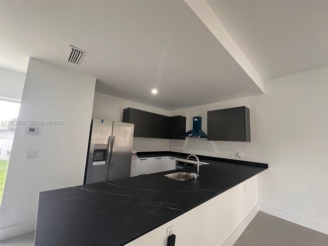 Foto del edificio - 538 NW 17th Ave