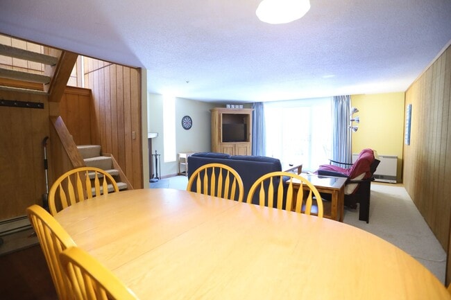 Foto del edificio - 52 Orris Rd